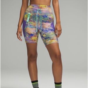 NWT lululemon Cargo SHR Hiking Short 8" Color Altered Nature Multi  Size 4